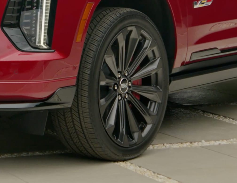 2025 Escalade-V wheel closeup.