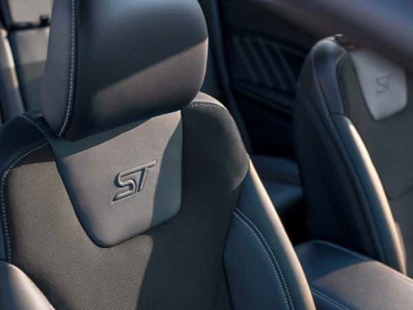 Ford Edge ST passenger seat