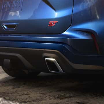 Blue Ford Edge ST exhaust pipe