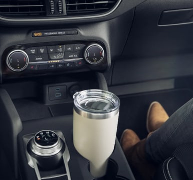 2022 Ford Escape center console