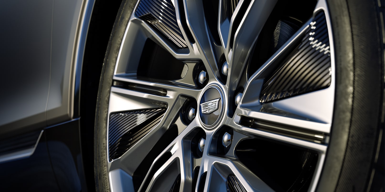 2023 Cadillac Lyriq wheel