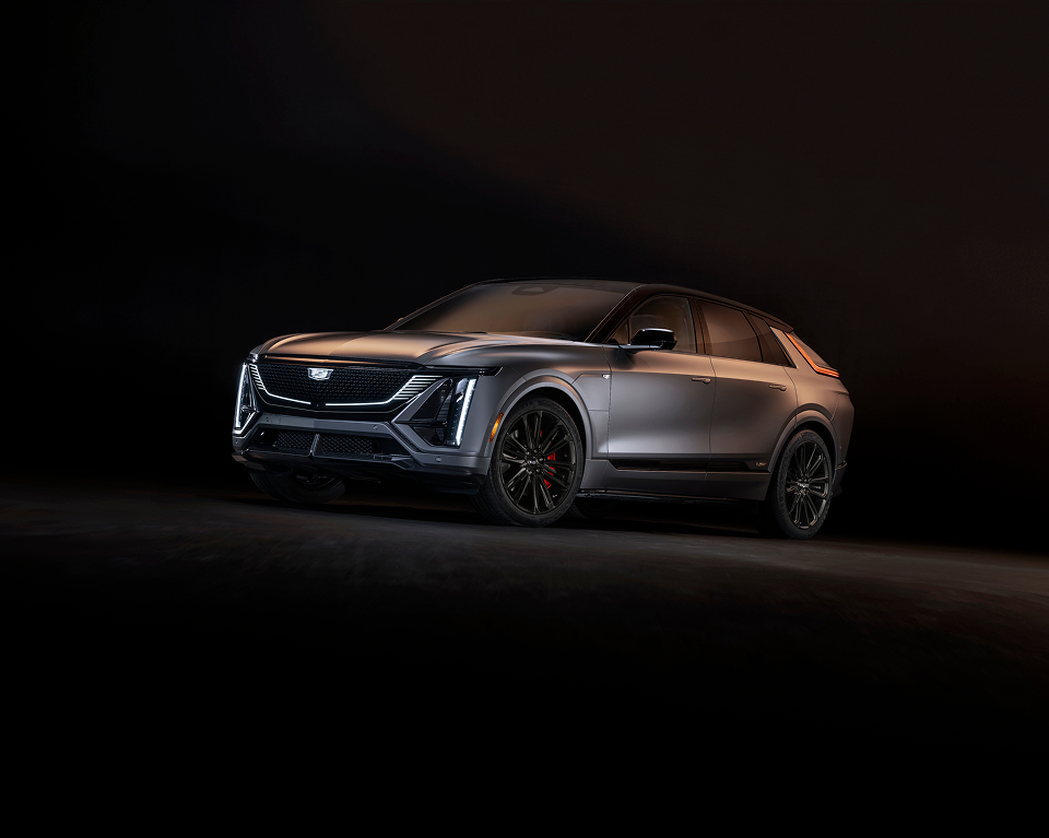 Glamour shot of the Lyriq-V