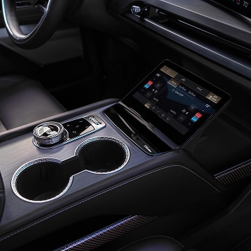 Holders, Gear Knob and Climate Control Screen