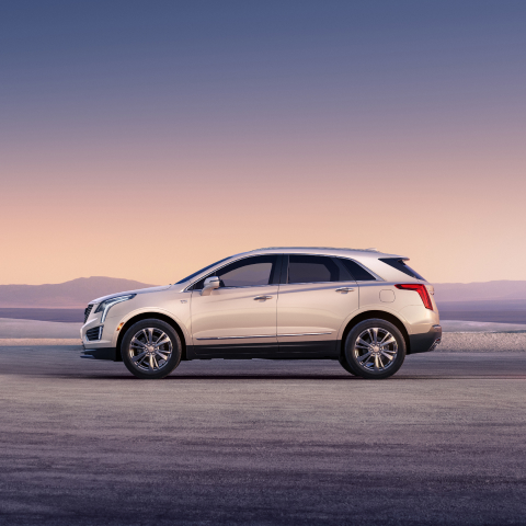 The Crystal White Tricoat Cadillac XT5 Parked During a Lovely  Sunset 