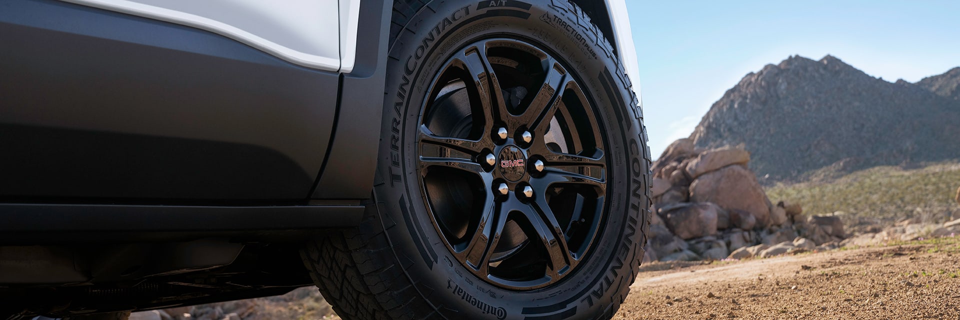 2021 GMC Acadia AT4 Darkened Wheels