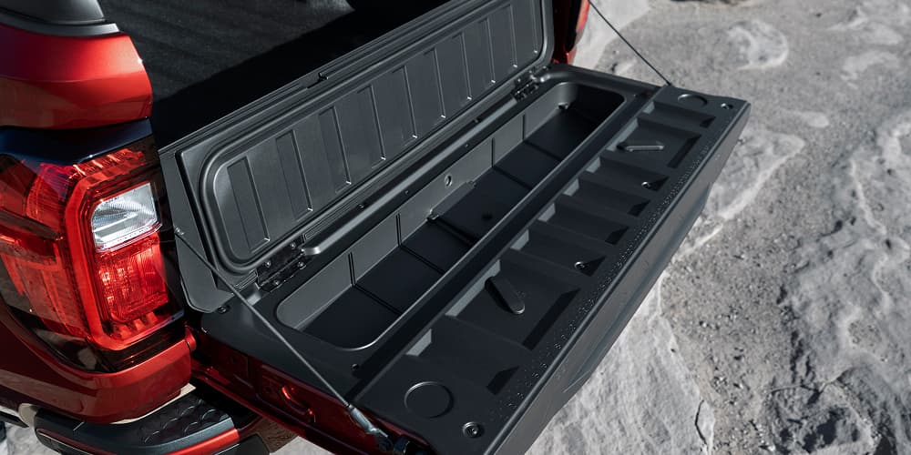 GMC Canyon MultiStow tailgate storage system