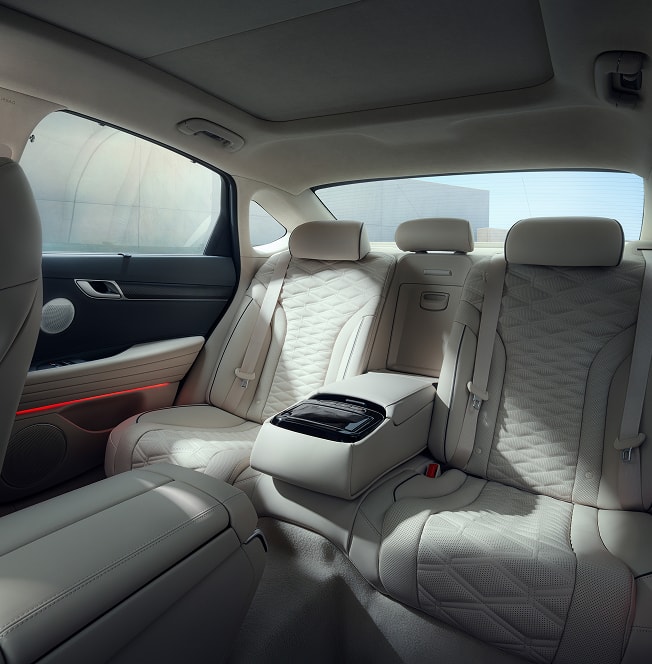 2027 Genesis G80