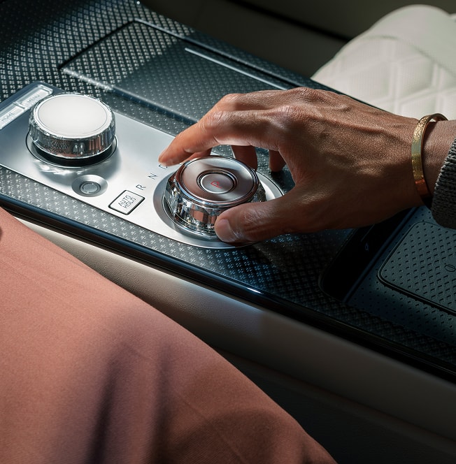 2027 Genesis G80