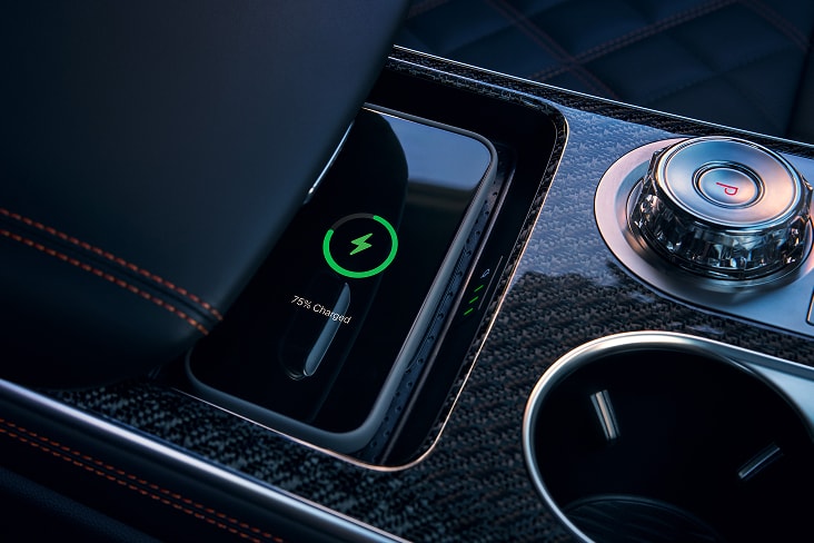 GV70 wireless charging