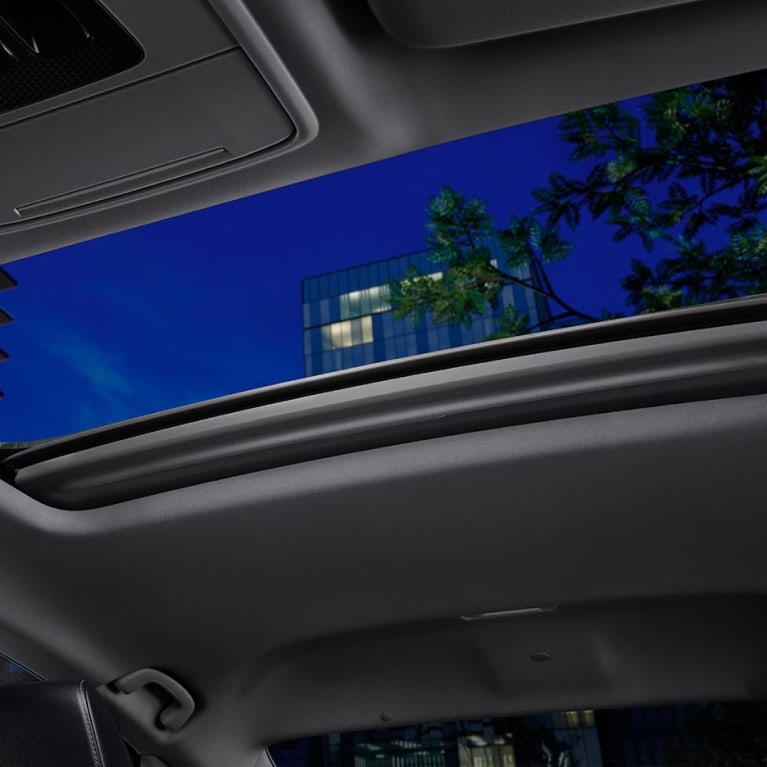 Open moon roof on inside of a Honda accord