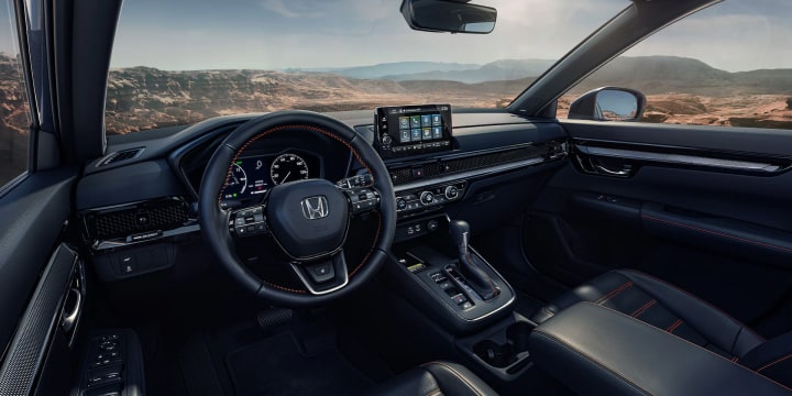 Honda CR-V Hybrid steering wheel & dash