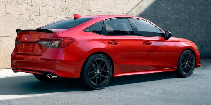 Red Honda Civic Si outside