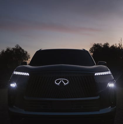 2026 INFINITI QX80 grille badge