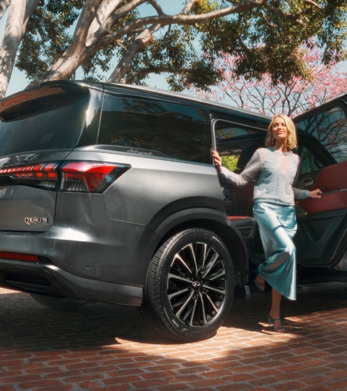 INFINITI QX80 Exterior