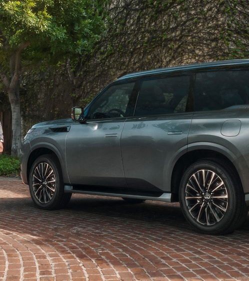 INFINITI QX80 Exterior