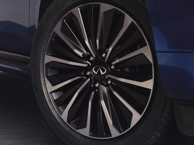 INFINITI QX80 Luxe