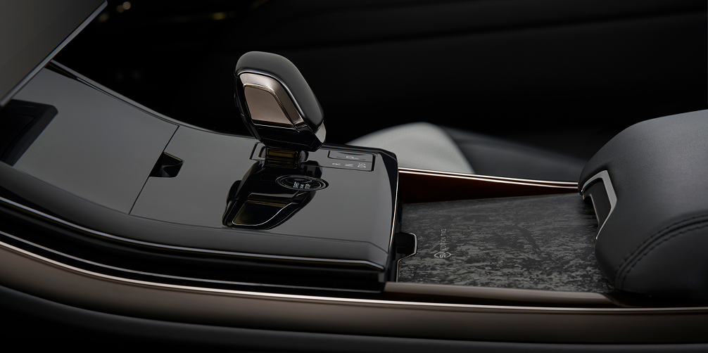 Range Rover Sport interior close up view of the gear shift