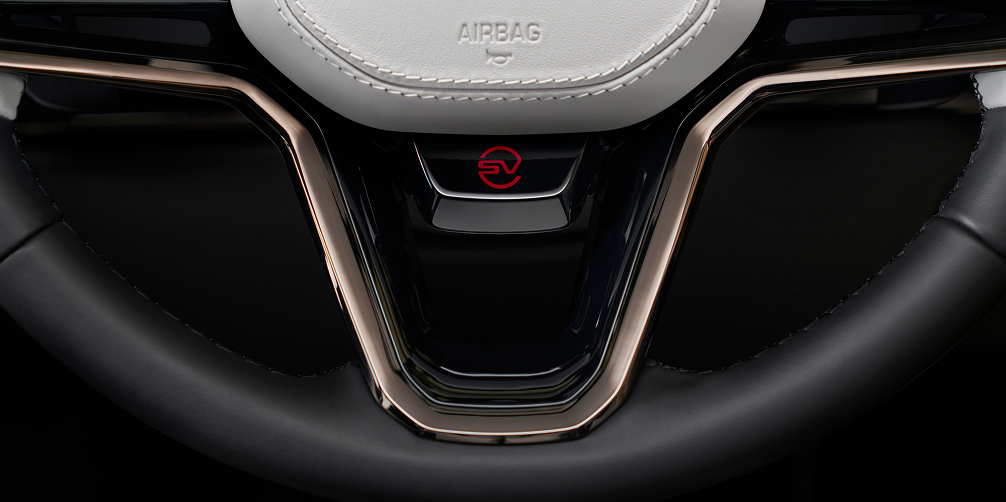 Range Rover Sport interior view of the steering wheel
