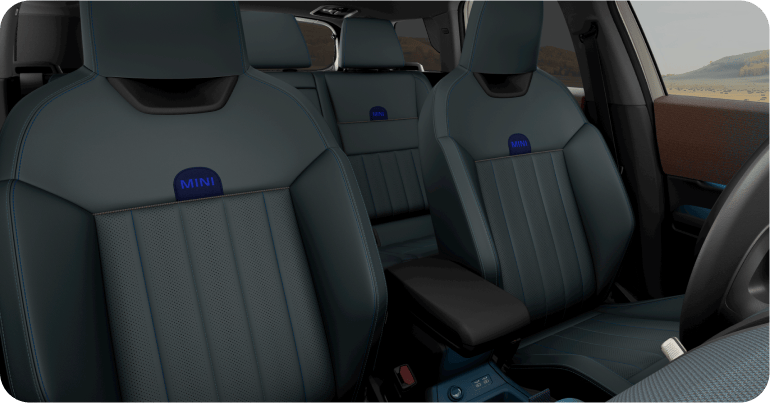 The Sport Seats of the MINI Countryman SE ALL4.