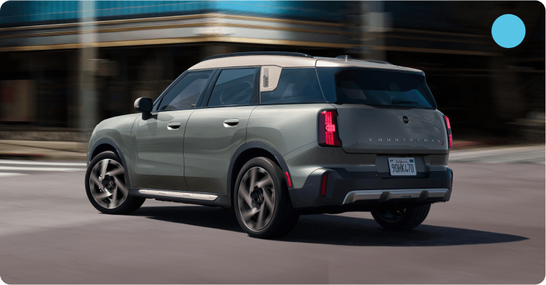 The interior door panel of the MINI Countryman S ALL4.