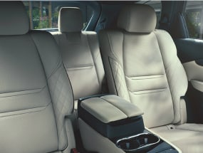 SECOND-ROW CAPTAIN'S CHAIRS