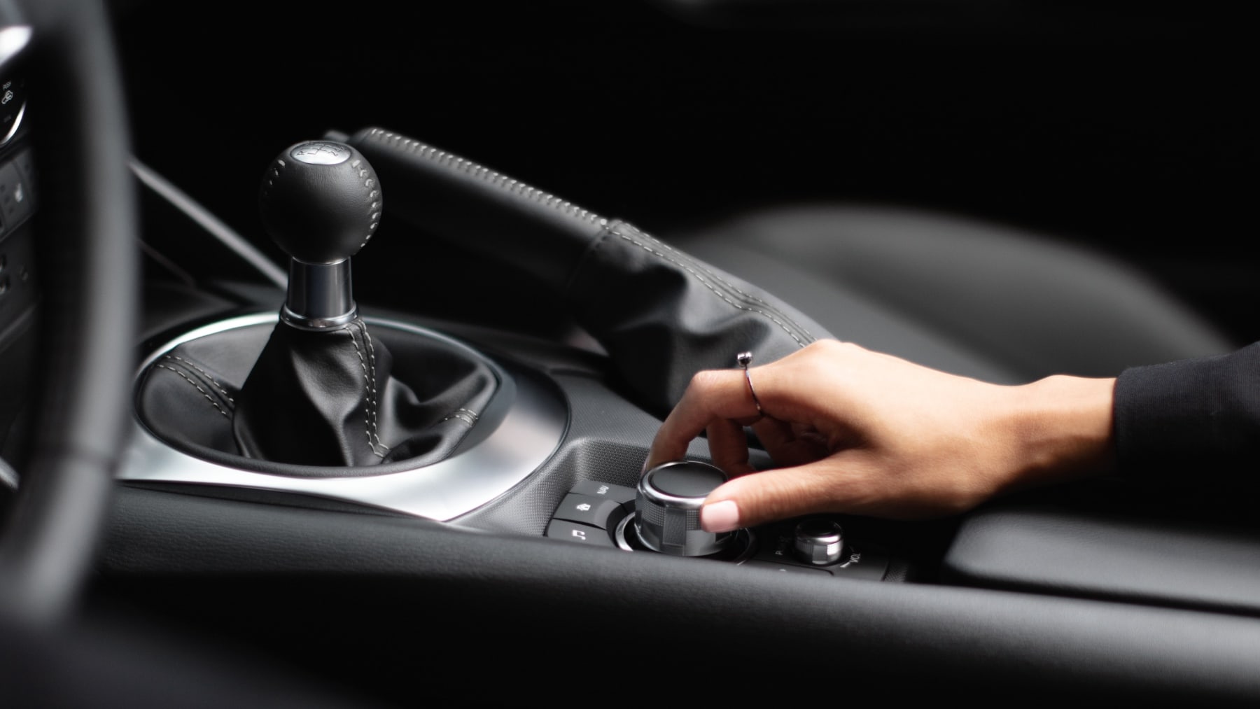Mazda Commander Control