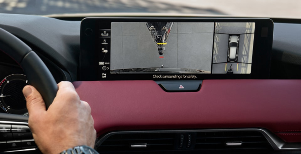 Apple CarPlay in a Mazda CX-70