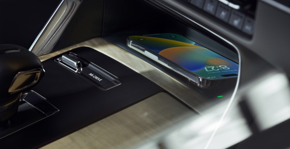 phone wirelessly charging