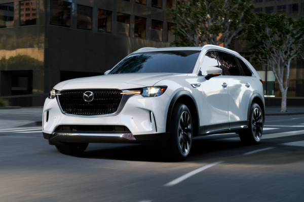 Mazda CX-90 PHEV in Rhodium White