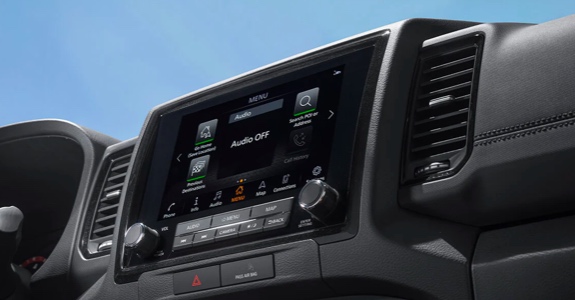 2022 Nissan Frontier interior