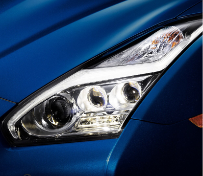 Close up of the driver's side headlight