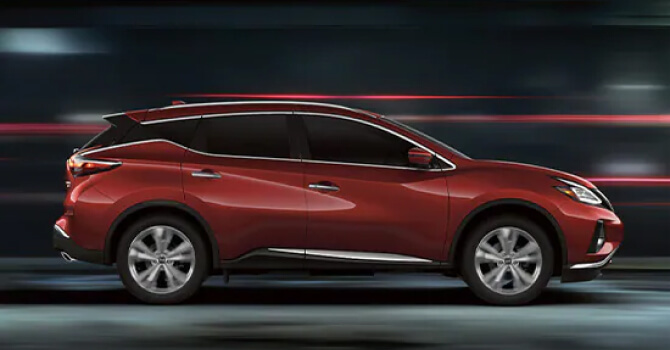 Side view of red Murano