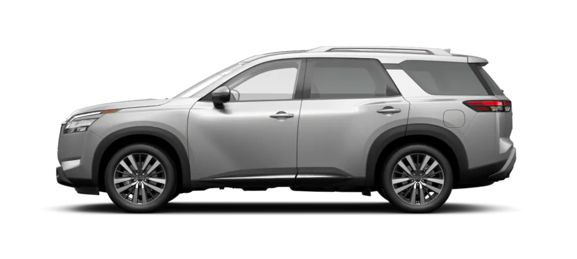 2022 Nissan Pathfinder in Brilliant Silver Metallic