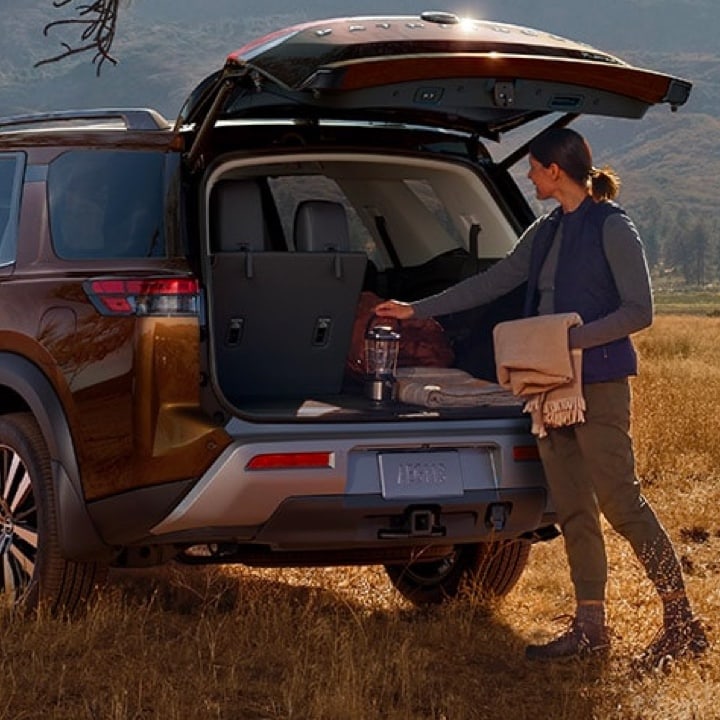 2022 Nissan Pathfinder with open tailgate