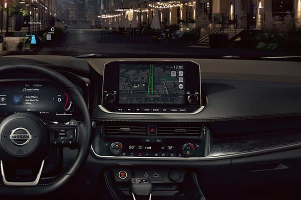 Nissan Rogue dashboard and digital display