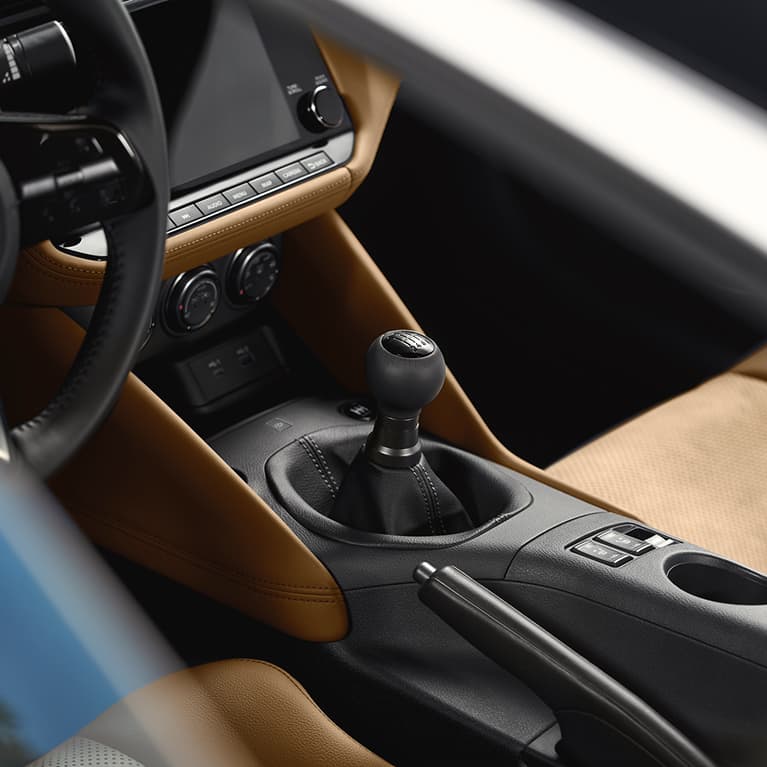 Nissan Z center console & shifter