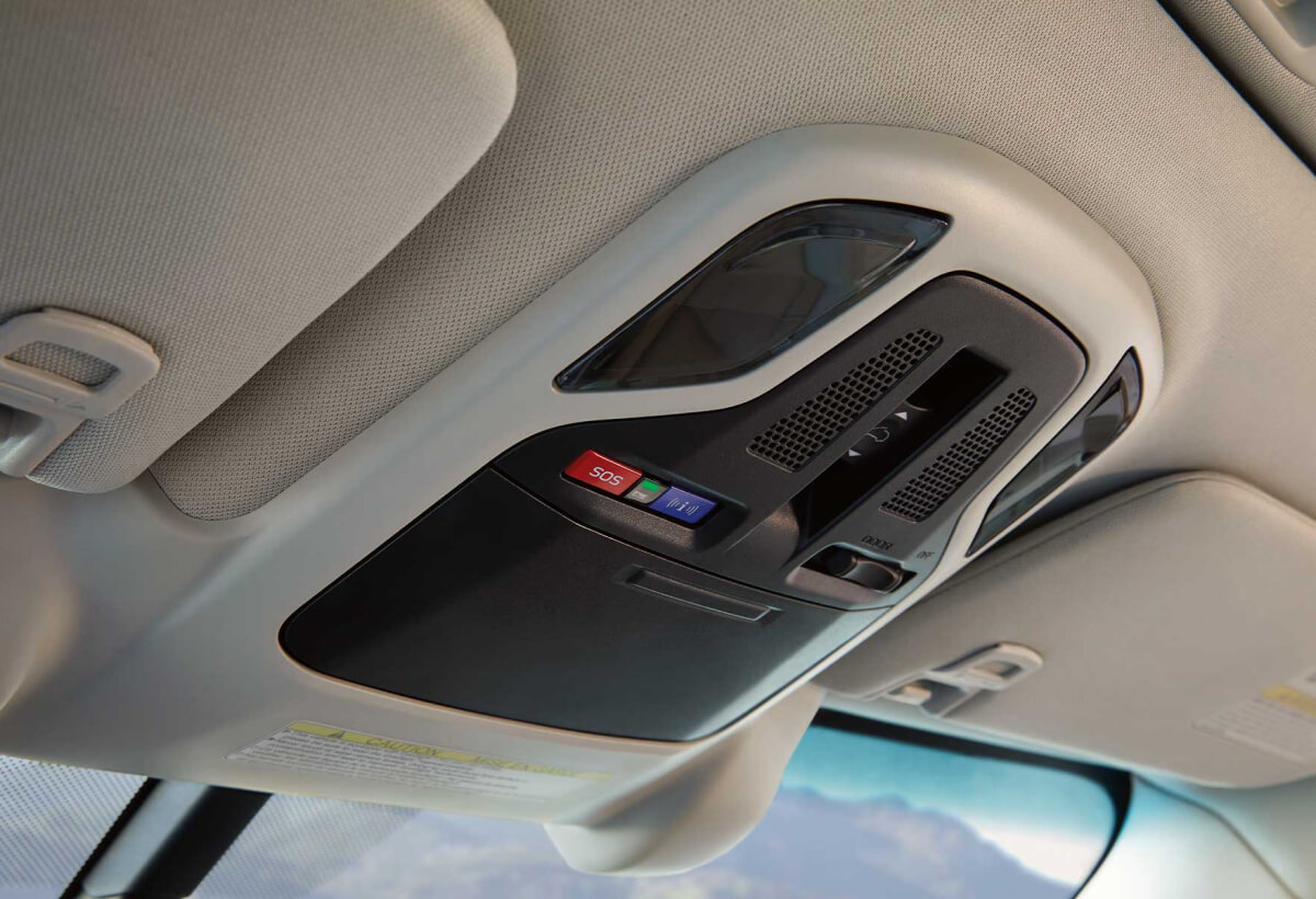 A close-up of the of the SUBARU STARLINK® Safety and Security buttons on the 2022 Subaru Outback.