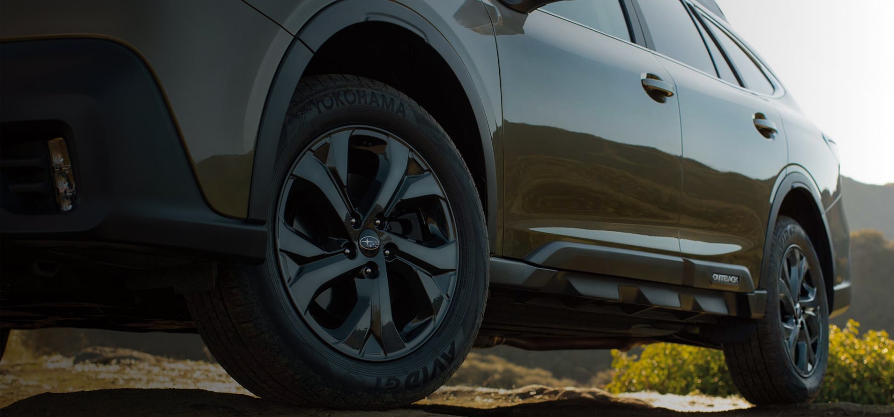 A close-up of the standard 18-inch alloy wheels on the 2022 Subaru Onyx Edition XT.